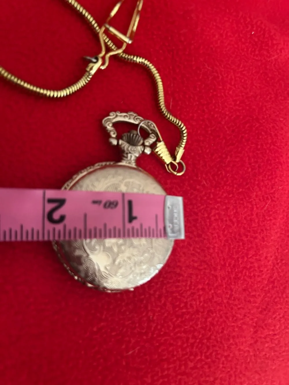 Vintage-Style Gold Pocket Watch with Gold Chain - Elegant Floral Case